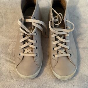 KEEN LORELAI CHUKKA BOOT-SIZE 8-LONDON FOG